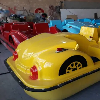 قایق پدالی چهارنفره فولکسی