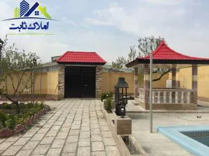 ١۰۰۰ متر باغ با بناى شیک و استخر