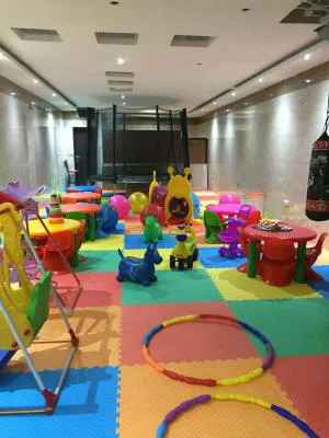 تجهیز انواع خانه کودک و شهربازی