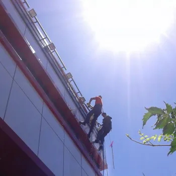 پیچ و رولپلاک سنگ نما_نماشویی_رنگ نما_09126278491