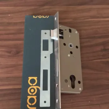 پخش انواع یراق آلات