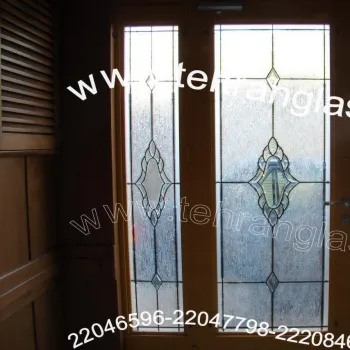 تولید شیشه های استند گلس طرح دار و دکوراتیو رنگی